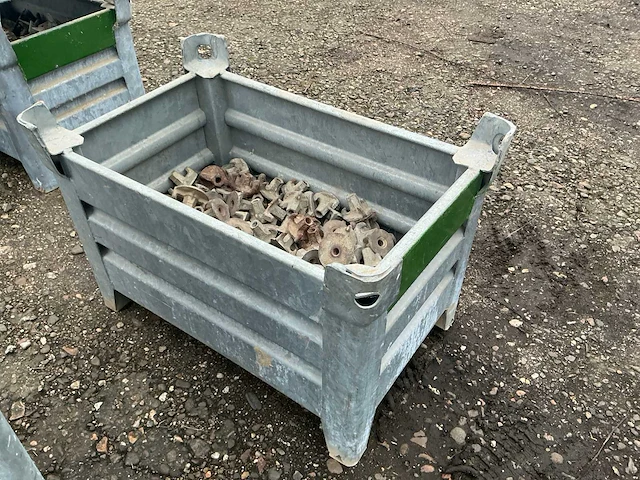 Bevestigingsmateriaal steiger in gegalvaniseerde bak - afbeelding 2 van  5