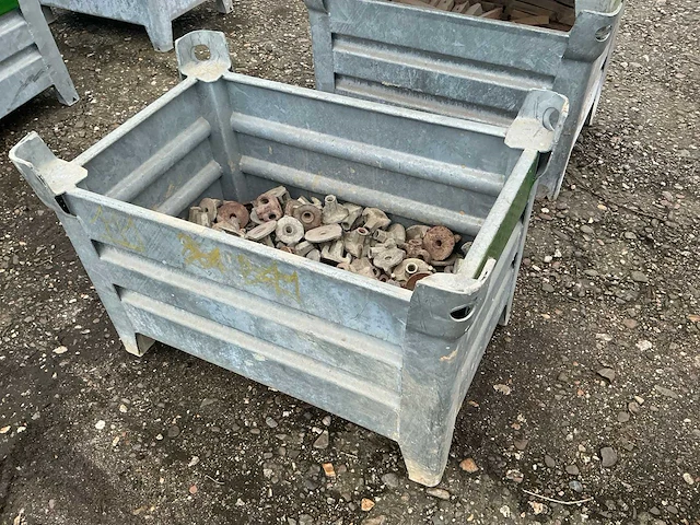 Bevestigingsmateriaal steiger in gegalvaniseerde bak - afbeelding 3 van  5