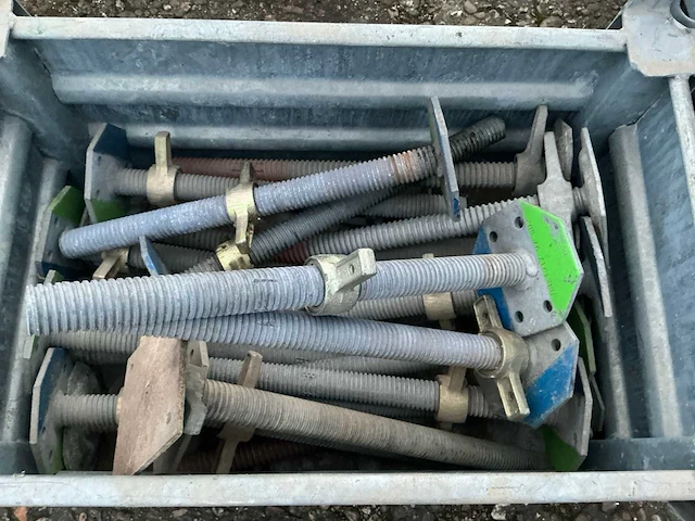 Bevestigingsmateriaal steiger in gegalvaniseerde bak - afbeelding 5 van  5