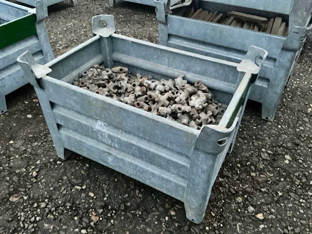 Bevestigingsmateriaal steiger in gegalvaniseerde bak - afbeelding 2 van  5