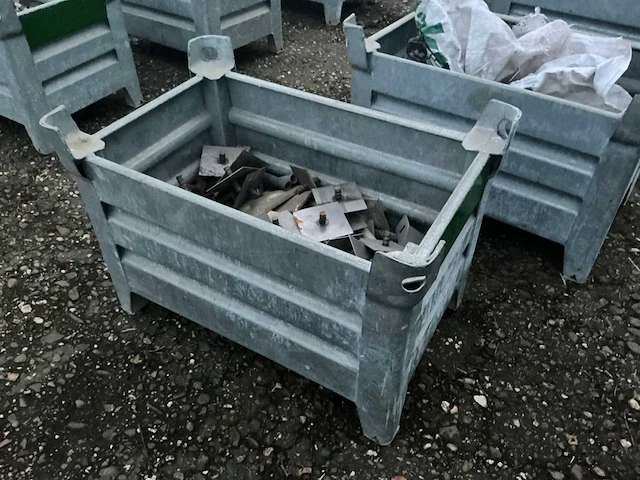 Bevestigingsmateriaal steiger in gegalvaniseerde bak - afbeelding 2 van  5