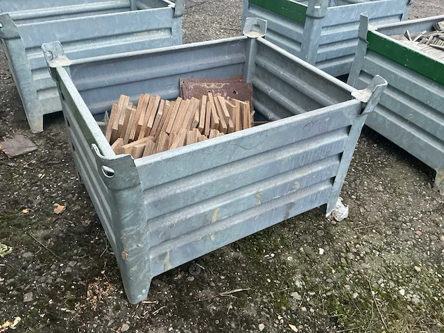 Bevestigingsmateriaal steiger in gegalvaniseerde bak - afbeelding 3 van  5