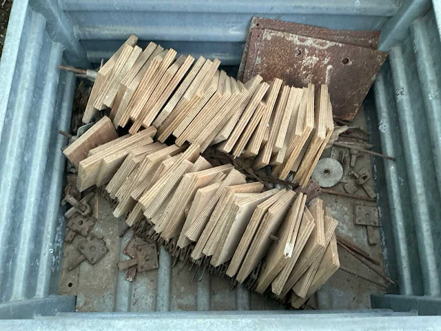 Bevestigingsmateriaal steiger in gegalvaniseerde bak - afbeelding 5 van  5
