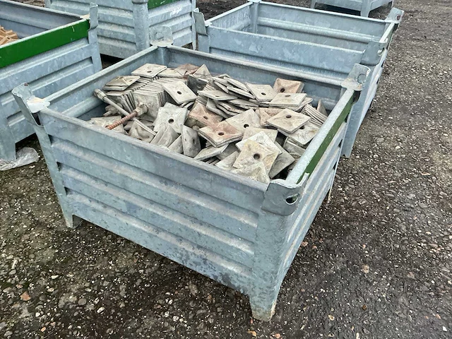 Bevestigingsmateriaal steiger in gegalvaniseerde bak - afbeelding 2 van  5