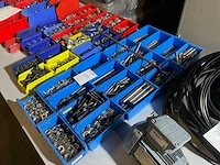Bevestigingsmateriaal - afbeelding 1 van  2