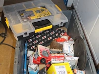Bevestigingsmaterialen en koppelstukken in kunststof krat. - afbeelding 2 van  3