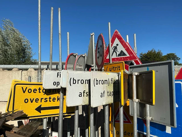 Bewegwijzering borden bewegwijzering - afbeelding 2 van  21