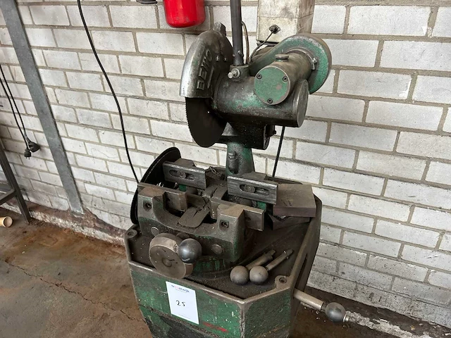 Bewo - afkortcirkelzaagmachine - afbeelding 2 van  4