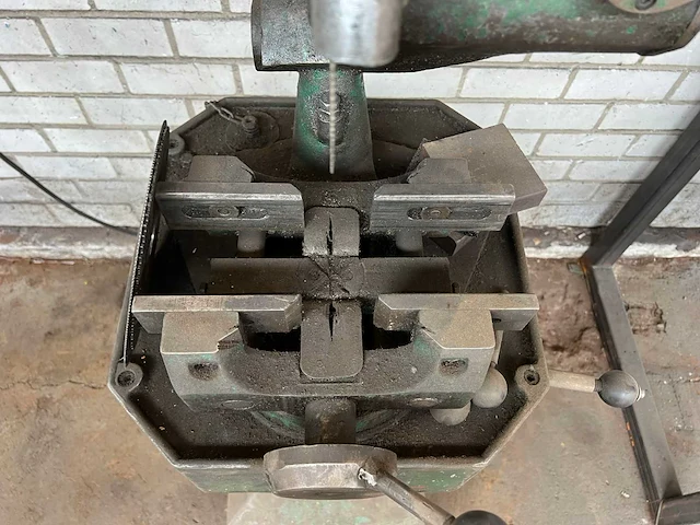 Bewo - afkortcirkelzaagmachine - afbeelding 4 van  4