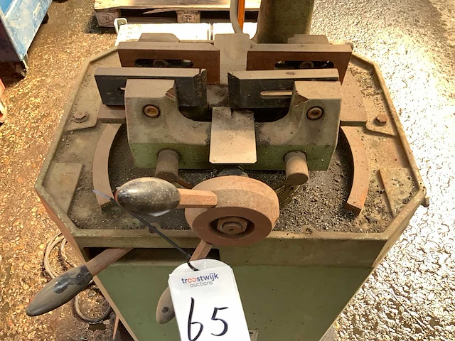 Bewo 250 lt afkortcirkelzaagmachine - afbeelding 5 van  6