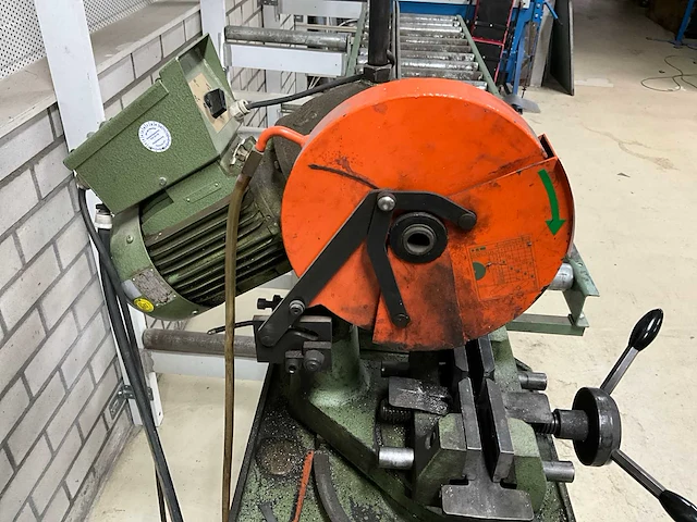 Bewo 250lt afkortcirkelzaagmachine - afbeelding 7 van  9