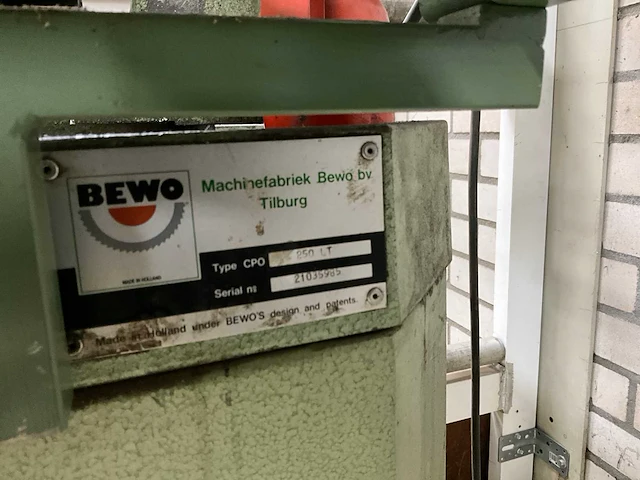 Bewo 250lt afkortcirkelzaagmachine - afbeelding 8 van  9