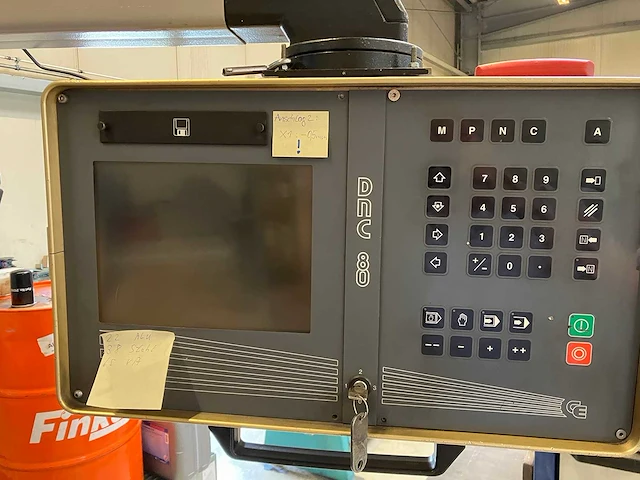 Beyeler - 1999 - pr6 - cnc kantbank - afbeelding 4 van  7