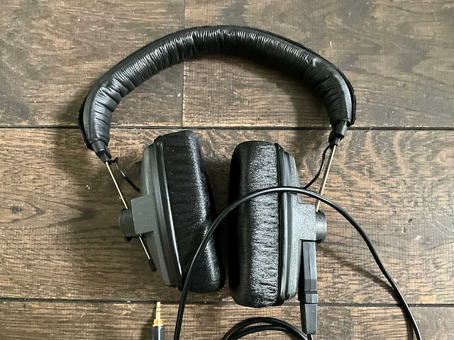 Beyer dynamic dt-150 hoofdtelefoon (3x) - afbeelding 4 van  5