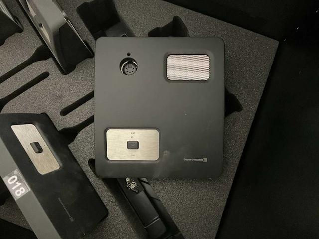 Beyerdynamic battery charger - afbeelding 4 van  5