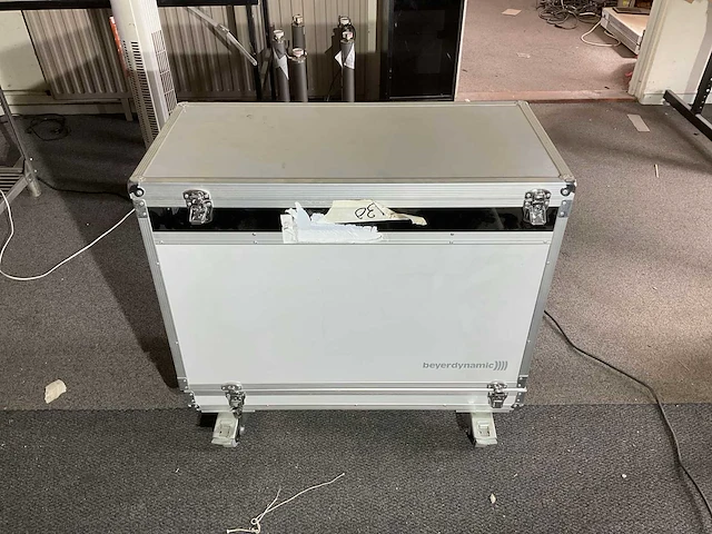 Beyerdynamic battery charger - afbeelding 2 van  5
