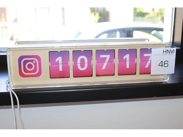 Bezoekersteller smiirl instagram. - afbeelding 1 van  1