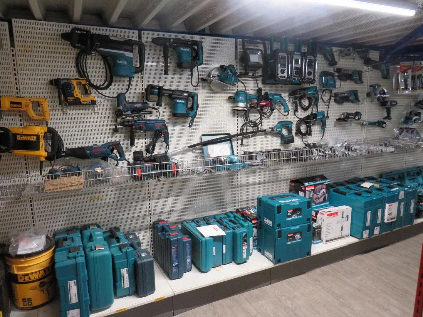 Bezorgveiling elektrische- en handgereedschappen