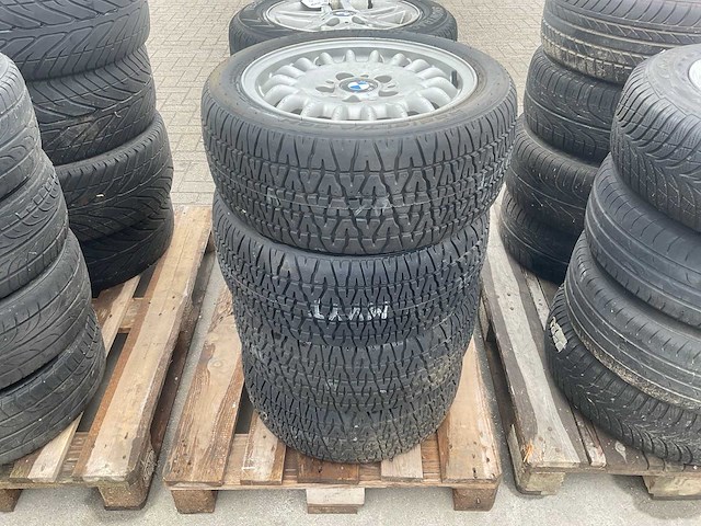 Bfgoodrich autoband met bmw velg 195/50 hr15 (4x) - afbeelding 1 van  9