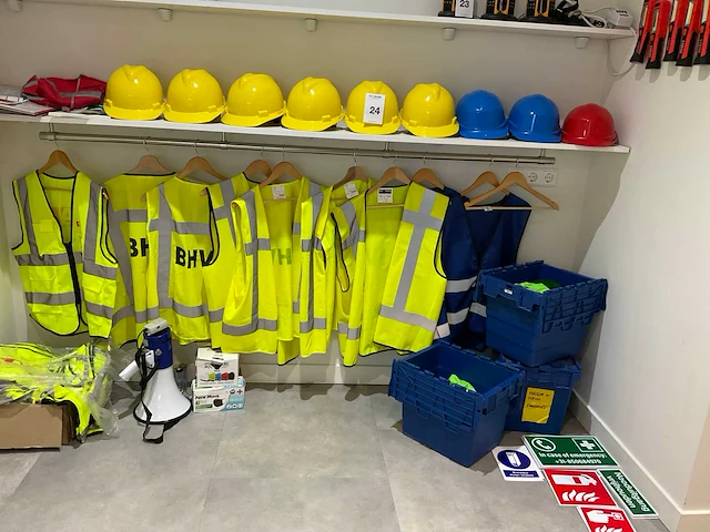 Bhv materialen - afbeelding 1 van  12