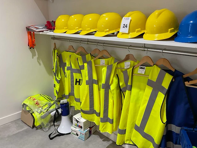 Bhv materialen - afbeelding 11 van  12