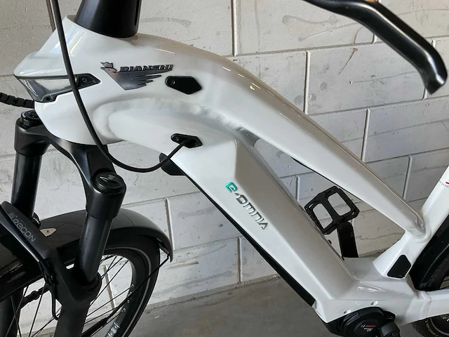 Bianchi e-omnia t-type nexus 5 bosch 625wh elektrische fiets - afbeelding 5 van  12
