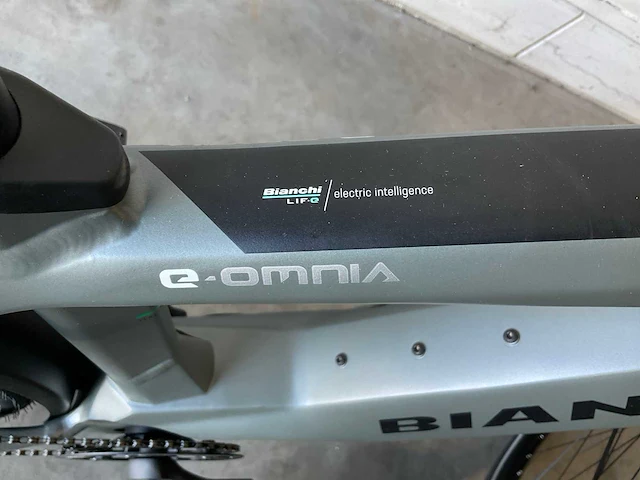 Bianchi e-omnia t-type xt bosch 625wh elektrische fiets - afbeelding 4 van  14