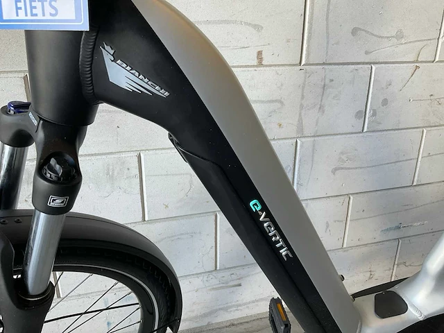 Bianchi e-vertic c-type deore 10 bosch 500 wh elektrische fiets - afbeelding 3 van  10