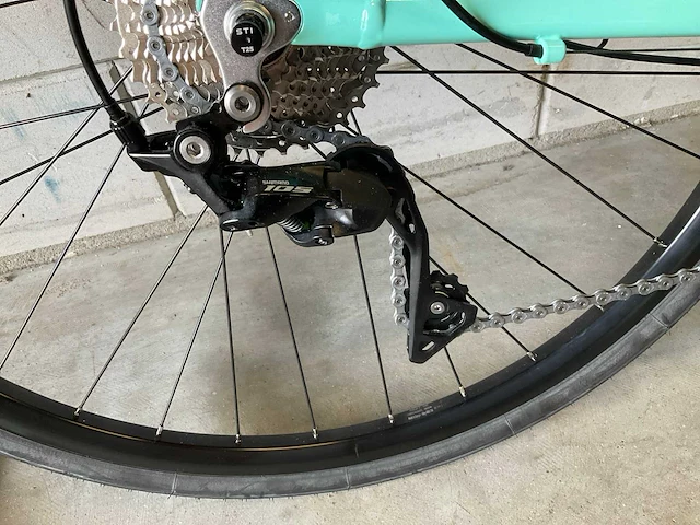 Bianchi via nirone 7 105 disc racefiets - afbeelding 11 van  14