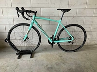 Bianchi via nirone 7 105 disc racefiets