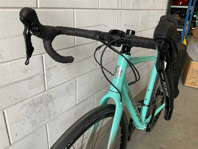 Bianchi via nirone 7 105 disc racefiets - afbeelding 7 van  13