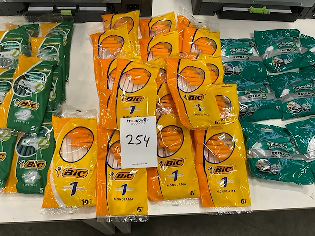 Bic/ wilkinson partij scheermessen - afbeelding 4 van  7