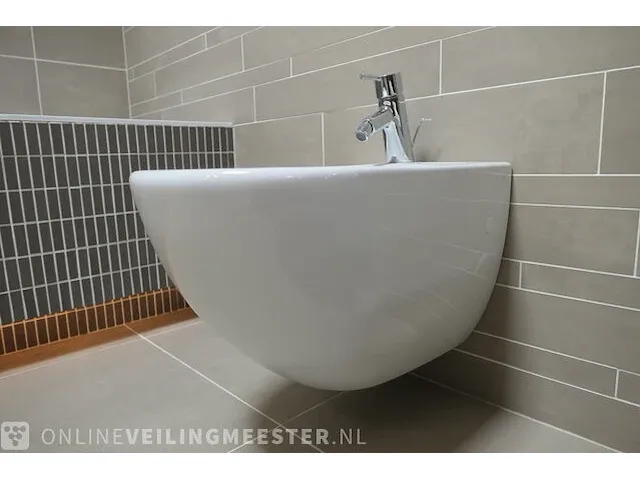Bidet wandmodel, glans wit - afbeelding 5 van  12