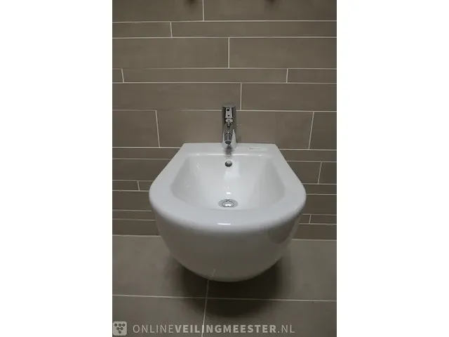 Bidet wandmodel, glans wit - afbeelding 6 van  12