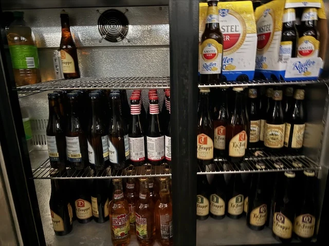 Bieren en dranken in koeling g054 rn g055 - afbeelding 1 van  3