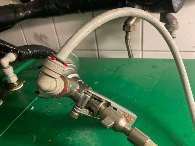 Bierkoeler met toebehoren - afbeelding 6 van  7
