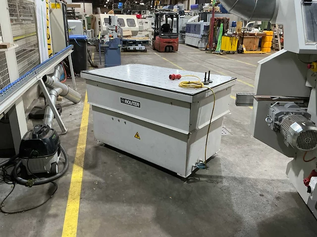 Biesse - 2006 - akron 850 - kantaanlijmmachine - afbeelding 6 van  26