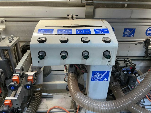 Biesse - 2006 - akron 850 - kantaanlijmmachine - afbeelding 8 van  26