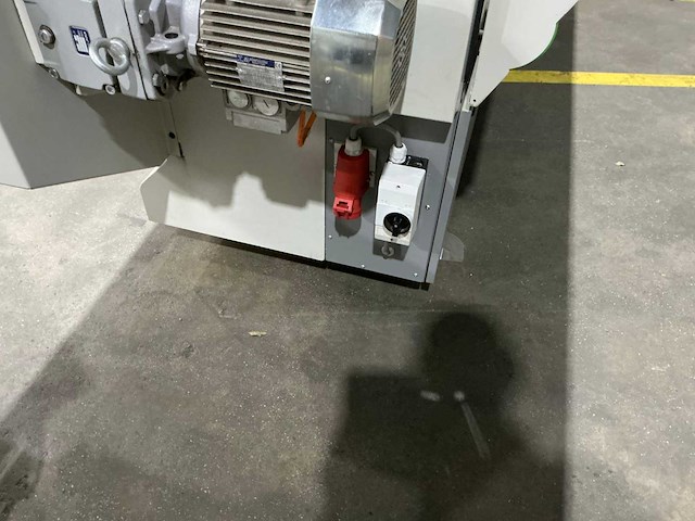 Biesse - 2006 - akron 850 - kantaanlijmmachine - afbeelding 17 van  26