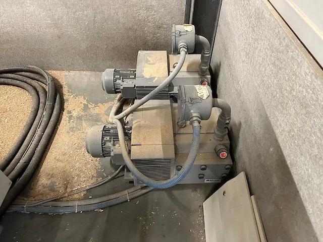 Biesse - rover 30 l3 - cnc-bewerkingscentra - 2000 - afbeelding 4 van  16