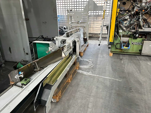Bihler - grm - bending machines - 1996 - afbeelding 11 van  31