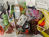 Bijouterie en consumentengoederen (2000x) - afbeelding 1 van  10
