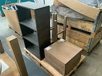 Bijzettafel en krukken - afbeelding 1 van  4