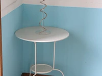 Bijzettafel incl. glazen vaas - 56x67cm (h) - afbeelding 1 van  3