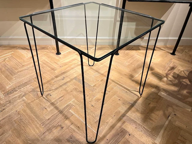 Bijzettafel met glazen blad - afbeelding 1 van  7