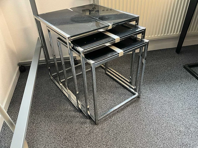 Bijzettafel - afbeelding 1 van  3