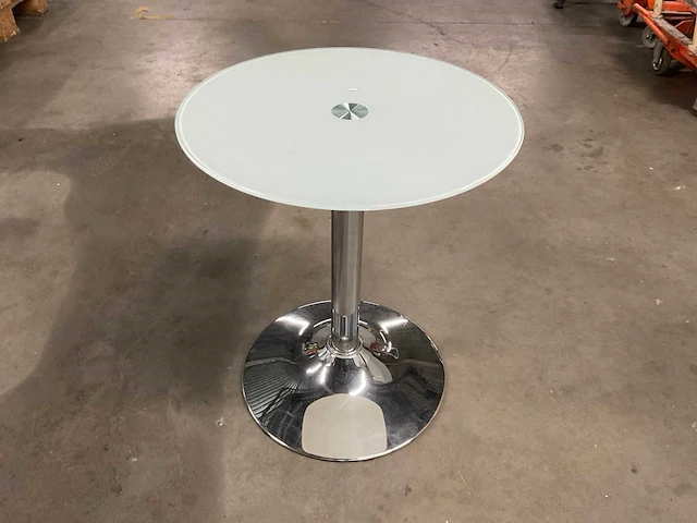 Bijzettafels (5x) en statafel - afbeelding 2 van  7