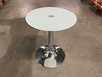 Bijzettafels (5x) en statafel - afbeelding 2 van  7