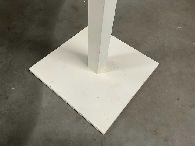 Bijzettafels (5x) en statafel - afbeelding 6 van  7