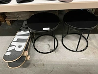 Bijzettafeltjes en skateboards (4x) - afbeelding 1 van  3